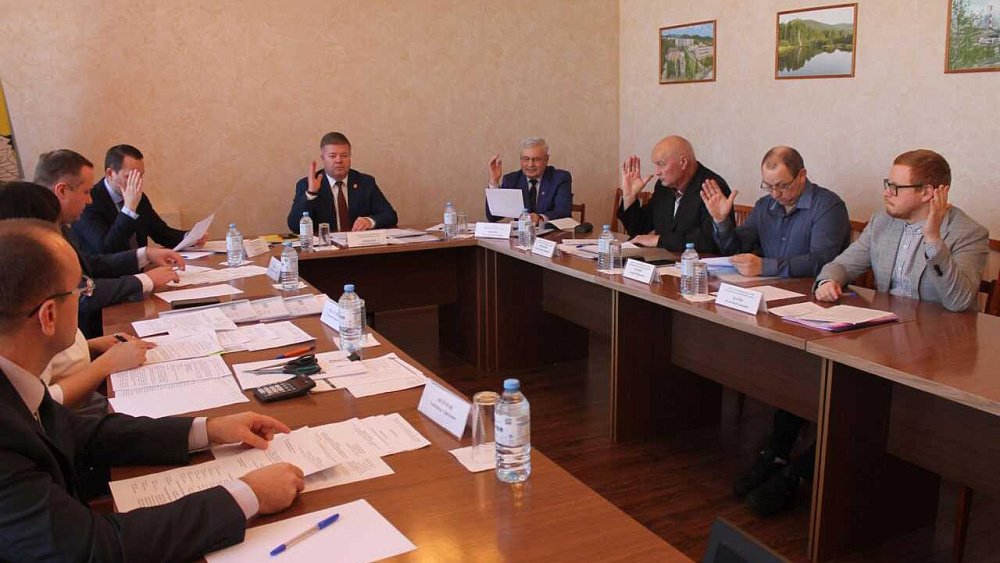 В Карабаше отобрали трех кандидатов на пост главы города