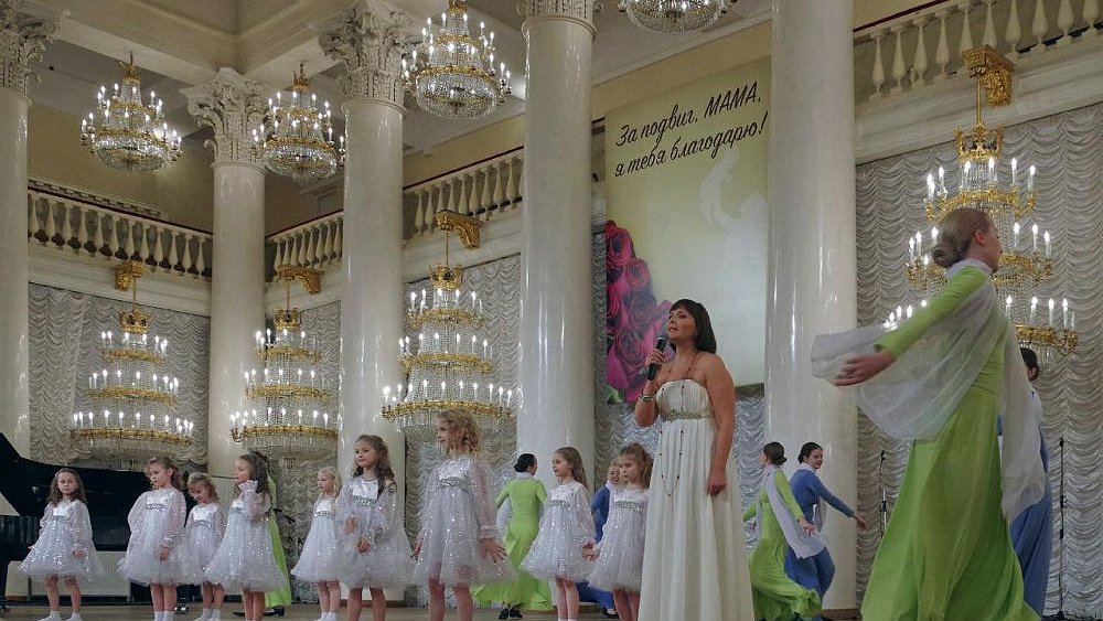 «Челябинцы» провели в Москве концерт для особенных мам особенных детей