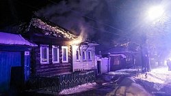 В Миассе мужчина погиб на пожаре в частном доме