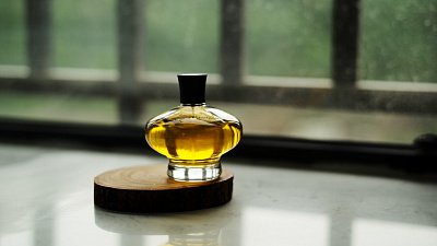 Парфюмерию челябинских производителей будут продавать в «Лэтуаль» и «Золотом яблоке»