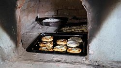 В Челябинской области молодоженов поселят в полевом лагере и покажут деревенский быт