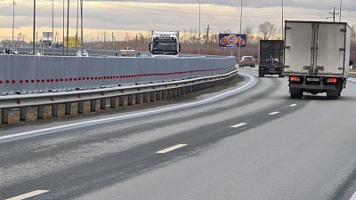 Дороги под Челябинском оборудовали защищающими от ослепления экранами