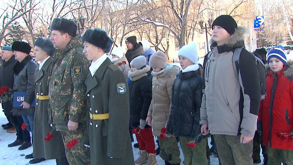 В Миассе отметили День Неизвестного Солдата
