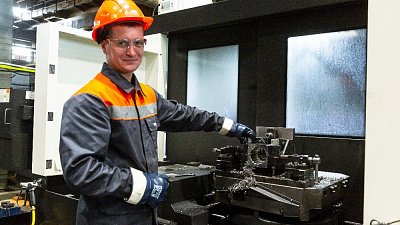 Миасский завод «Урал» поднял зарплаты на 26% в 2022 году Миасский завод «Урал» поднял зарплаты на 26% в 2022 году