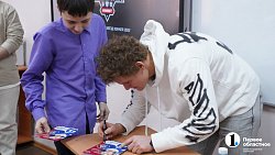 «Это был лучший урок в жизни» — челябинские школьники пообщались со звездами российского хоккея