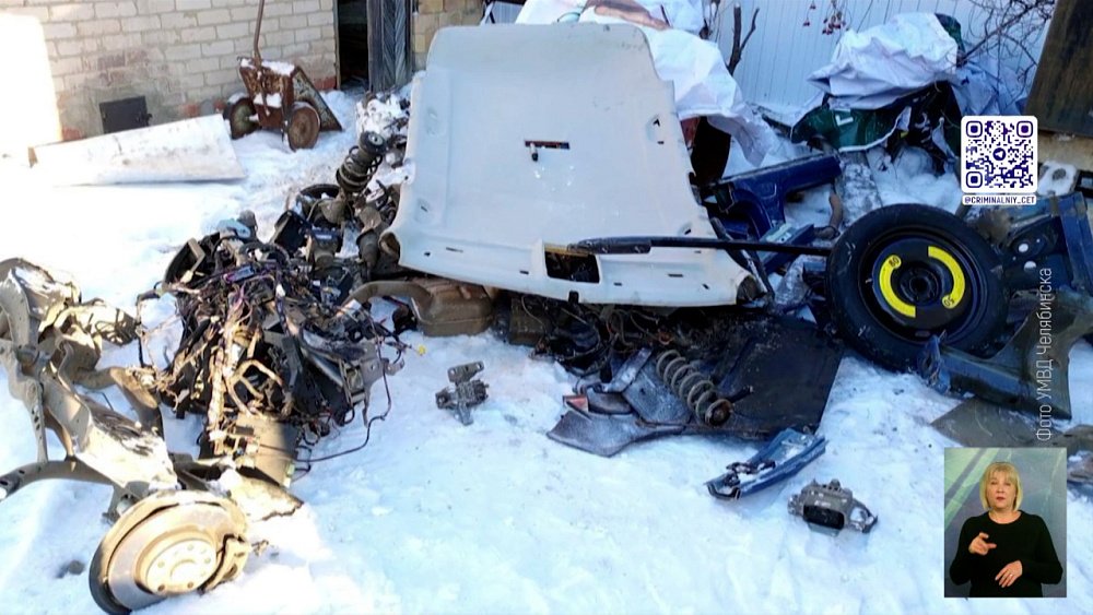 Товарищи украли машину и разобрали по запчастям