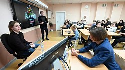 Дотянулись до звезд — челябинские школьники взяли автографы у лучших игроков КХЛ