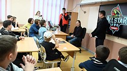 Дотянулись до звезд — челябинские школьники взяли автографы у лучших игроков КХЛ