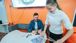 Дотянулись до звезд — челябинские школьники взяли автографы у лучших игроков КХЛ