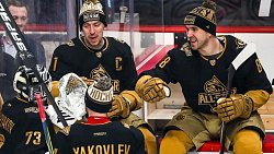 Команда дивизиона Боброва одержала победу в Матче звезд КХЛ — 2022 в Челябинске