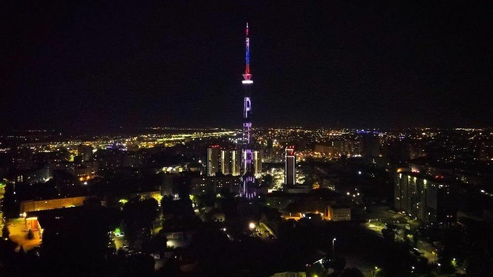 Челябинская телебашня окрасится в цвета триколора в честь Дня Конституции