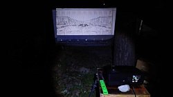 Как в галерее: в Снежинске горожане расписали бетонный забор возле храма