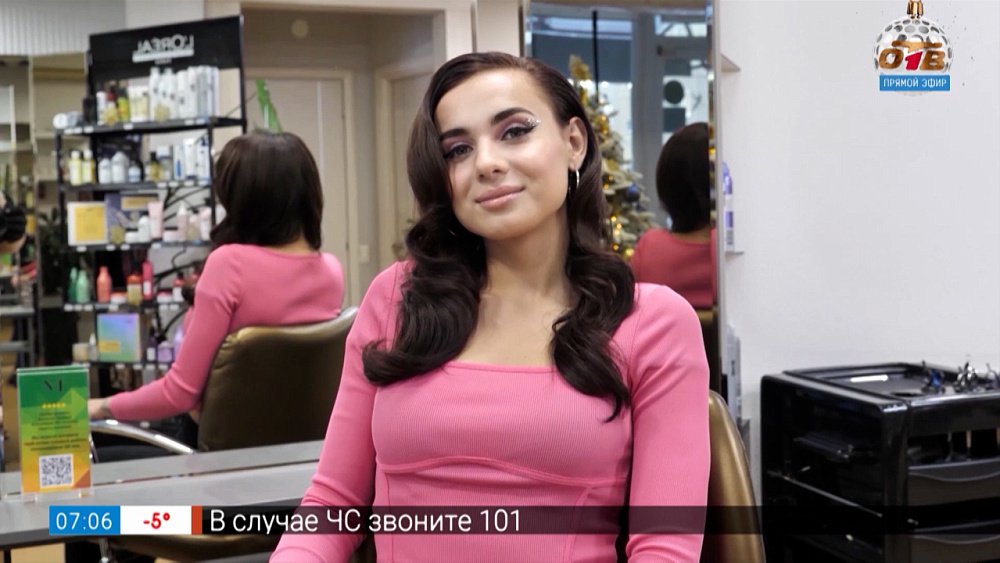 Как сделать «голливудскую волну» в сюжете «Причёски на Новый 2023 год»