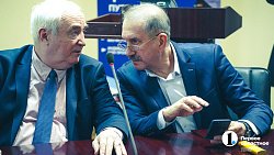 Челябинским спортсменам подарили новую современную экипировку и коньки