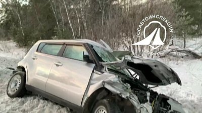 Под Златоустом водитель погиб при столкновении иномарки и грузовика