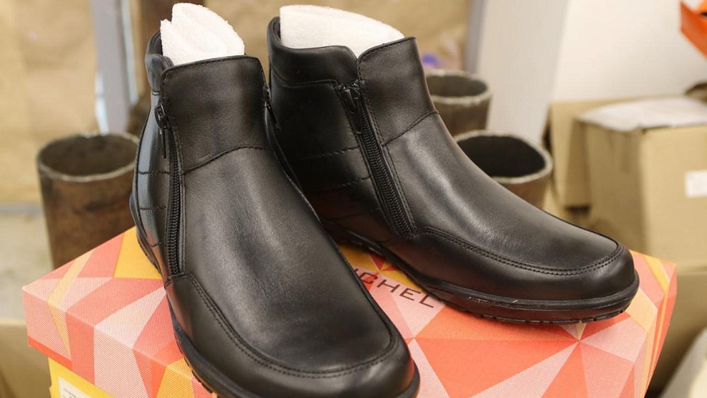 Челябинский производитель обуви отправляет 1000 пар жителям Донбасса