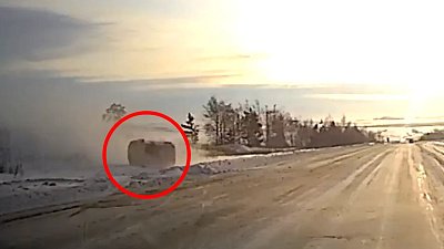 В Челябинской области легковушка перевернулась на трассе