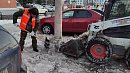 В Челябинске на борьбу с гололедом и снегом вышли почти две тысячи дорожников и дворников
