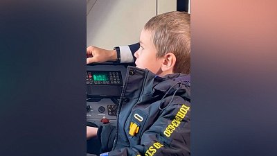 Юный южноуралец стал помощником машиниста в рамках акции «Снеговики добряки»