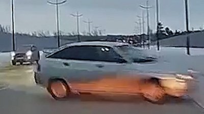 Авария в Магнитогорске попала в объектив видеорегистратора