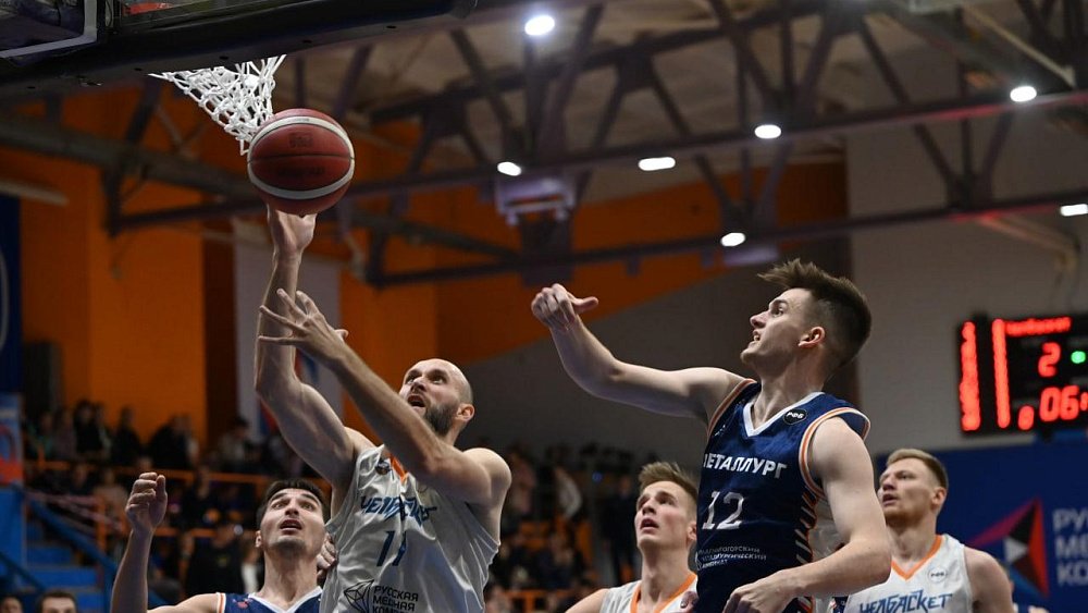 Баскетбольные клубы «Челбаскет» и «Металлург» поделили очки в Высшей лиге