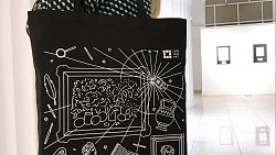 «У меня сын лучше вашего рисует!» В челябинском музее обновили фирменный стиль