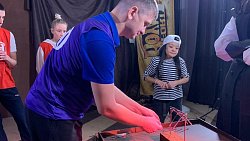 Челябинские спортсмены и ведущая ОТВ сыграли в «Форт Боярд»