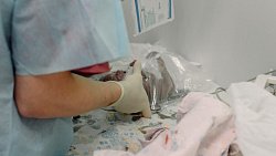 «Была комочком, а теперь человечище!» Челябинские врачи спасли девочку, весившую полкило