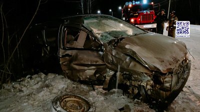 Фура съехала с трассы в Челябинской области