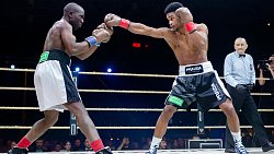 Южноуральские боксеры нокаутировали соперников на вечере бокса в Челябинске