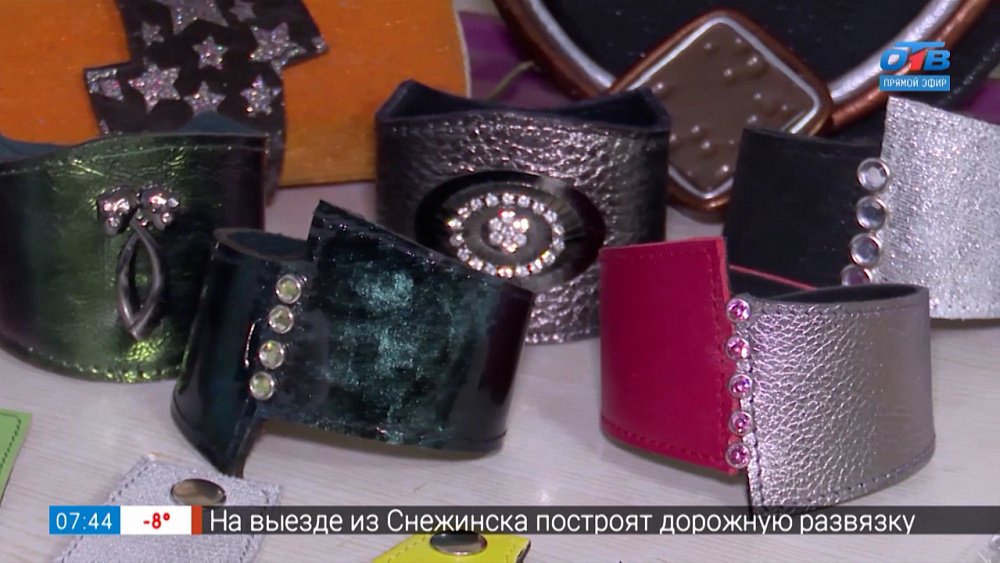 Украшения из кожи в рубрике «Что в шкатулке?»