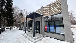 В Челябинске построили первую бетонную чашу для скейтбординга