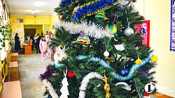 Ученикам челябинской школы № 104 подарили станок для заточки коньков