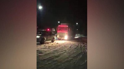 В Челябинской области сотрудники Госавтоинспекции помогли водителю большегруза