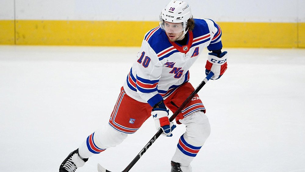 Челябинский хоккеист Артемий Панарин стал отцом