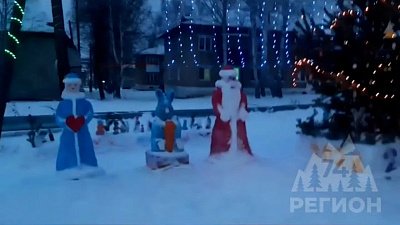 В Верхнем Уфалее жители самостоятельно сделали снежный городок