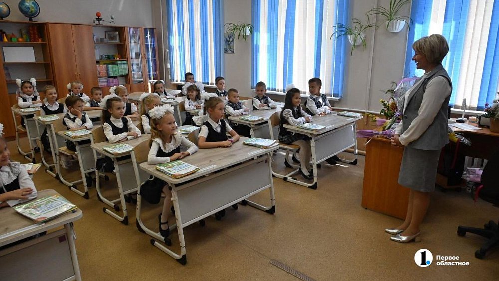 В Челябинской области 77 педагогов получат по миллиону рублей за переезд на село