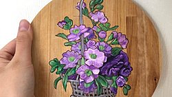 В Челябинской области мастерица дарит вторую жизнь выброшенным новогодним елкам