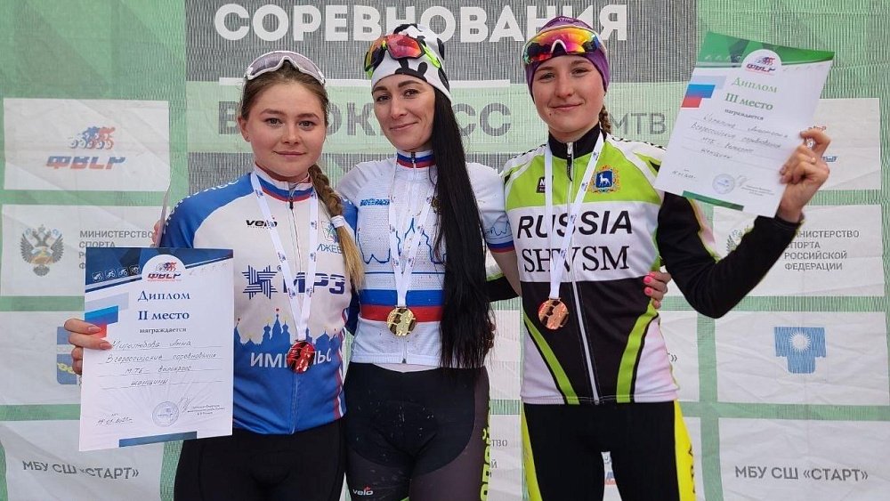 Копейская велогонщица Эльвира Седухина выиграла первый старт нового сезона