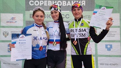 Копейская велогонщица Эльвира Седухина выиграла первый старт нового сезона