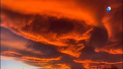 А закаты алые, алые