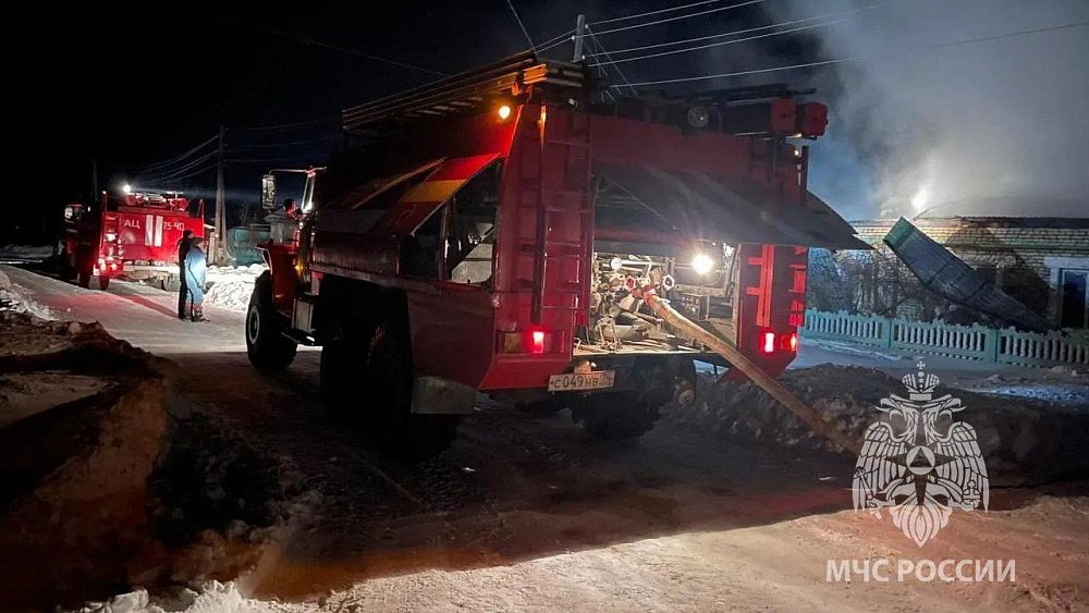 Двое пенсионеров погибли на пожаре в Челябинской области