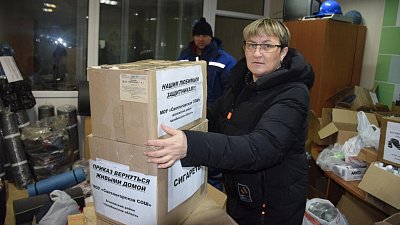 Партию меда и масла для воюющих земляков отправляют на передовую агаповские волонтеры