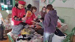 Партию меда и масла для воюющих земляков отправляют на передовую агаповские волонтеры