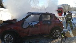 В Челябинской области подожгли автомобиль возле храма