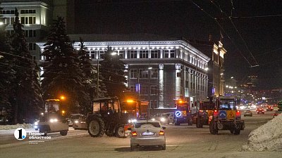 Наталья Котова поручила очистить от снега и льда территории около ТРК в Челябинске