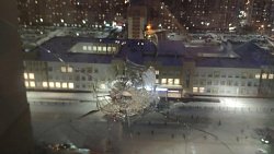 В Челябинске неизвестный обстрелял окна квартир