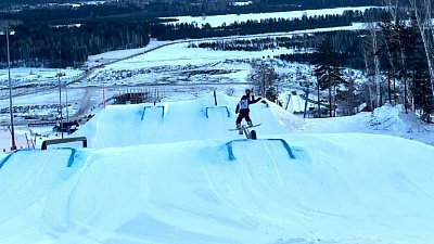 Сильнейшие сноубордисты России выступили на этапе Кубка страны в дисциплине слоуп-стайл