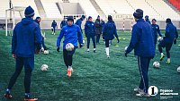 Футболисты «Челябинска» провели открытую тренировку после двухмесячного отпуска