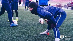 Футболисты «Челябинска» провели открытую тренировку после двухмесячного отпуска